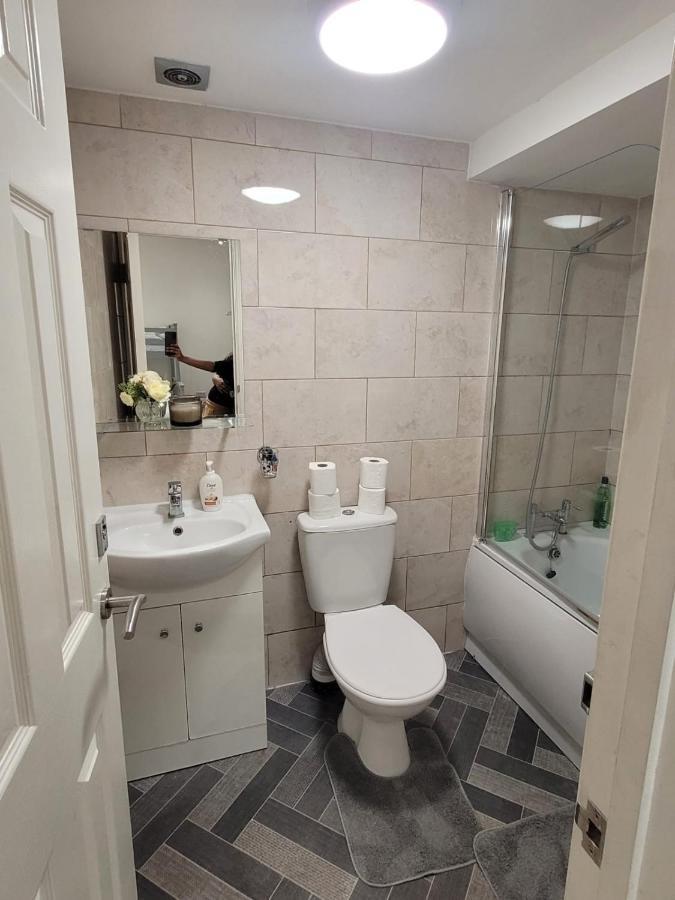 Canary Wharf Apartments Лондон Экстерьер фото